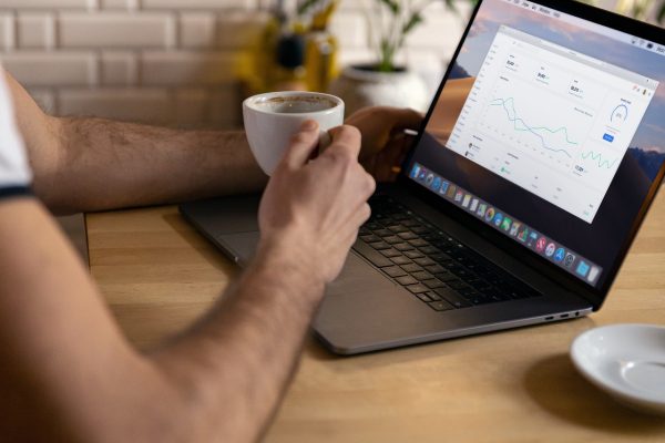 Clouds Edge: Reinventing IoT And Decentralized Intelligence