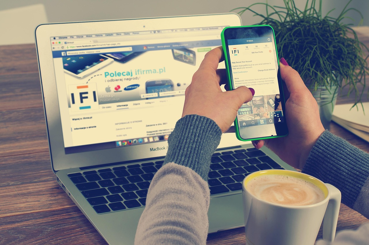 LinkedIn Profile: Weaving Your Career Narrative
