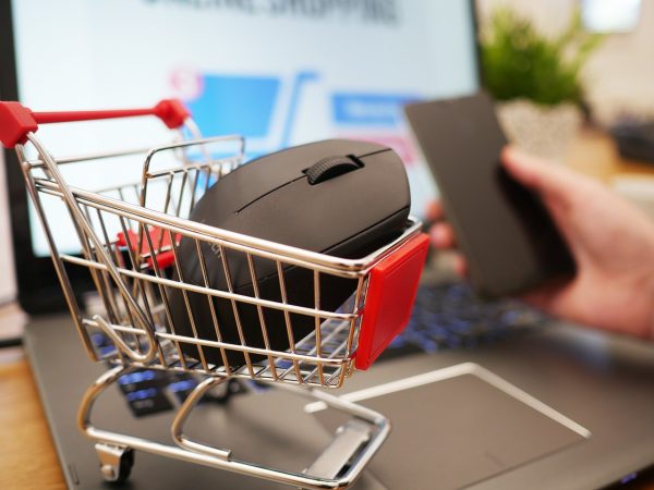 The Metaverse Beckons: New Ecommerce Frontiers